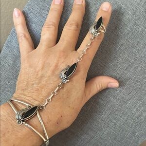 Native American Sterling Silver Onyx Slave Bracelet Hand Chain | Vintage SW